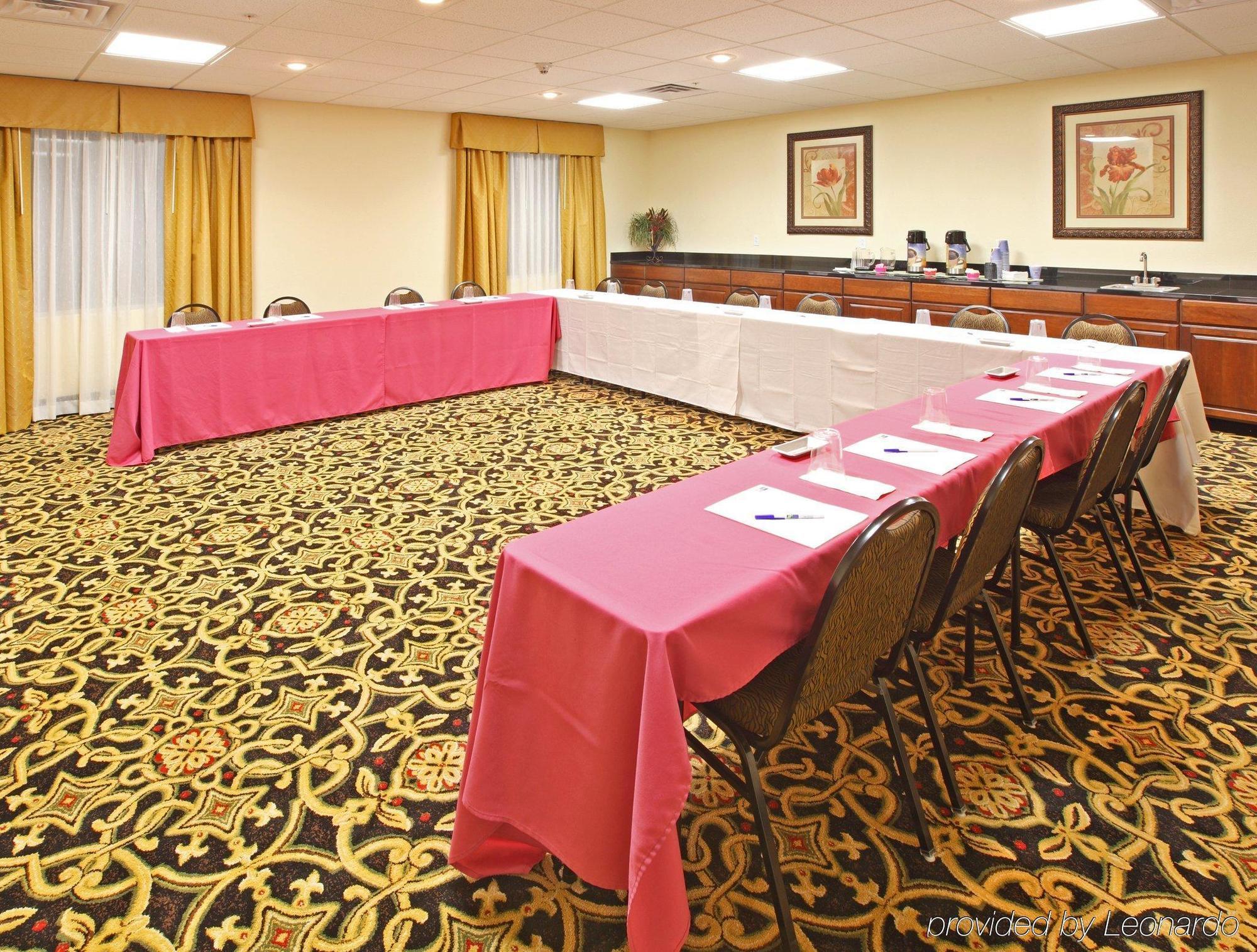 Holiday Inn Express Hotel & Suites Clarksville Facilities photo